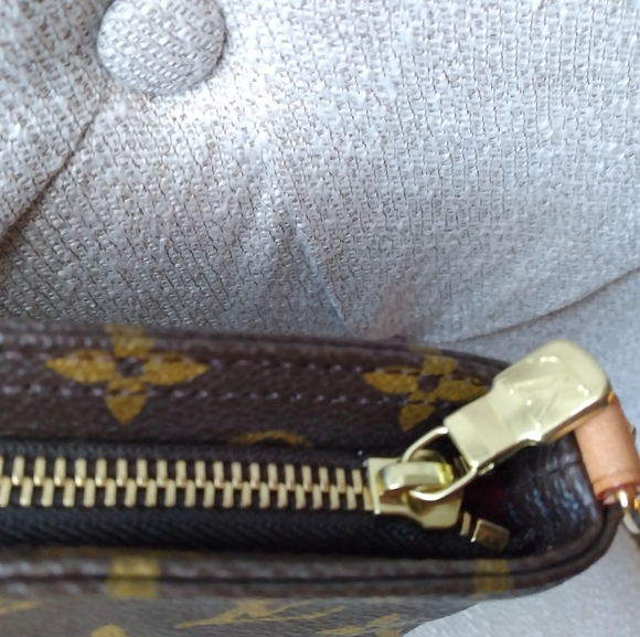 🍁Authentic Louis Vuitton partition pouch - Picture 10 of 12